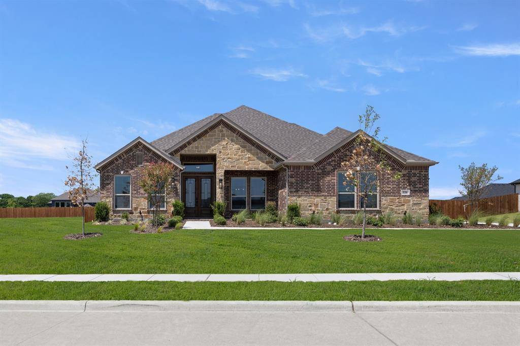 221 Penrose Drive, Ovilla, TX 75154