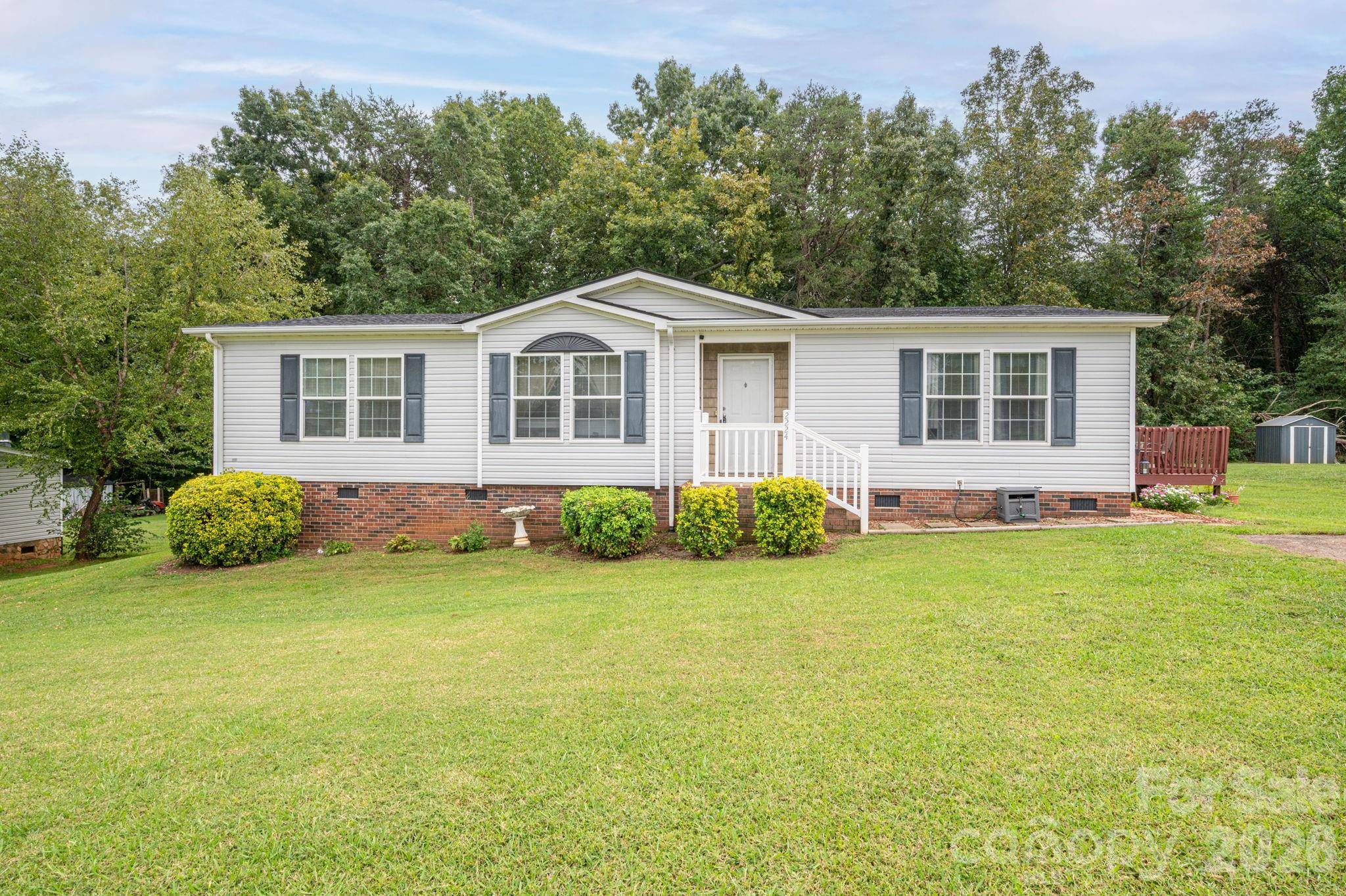 2224 Sterling Ridge DR, Newton, NC 28658