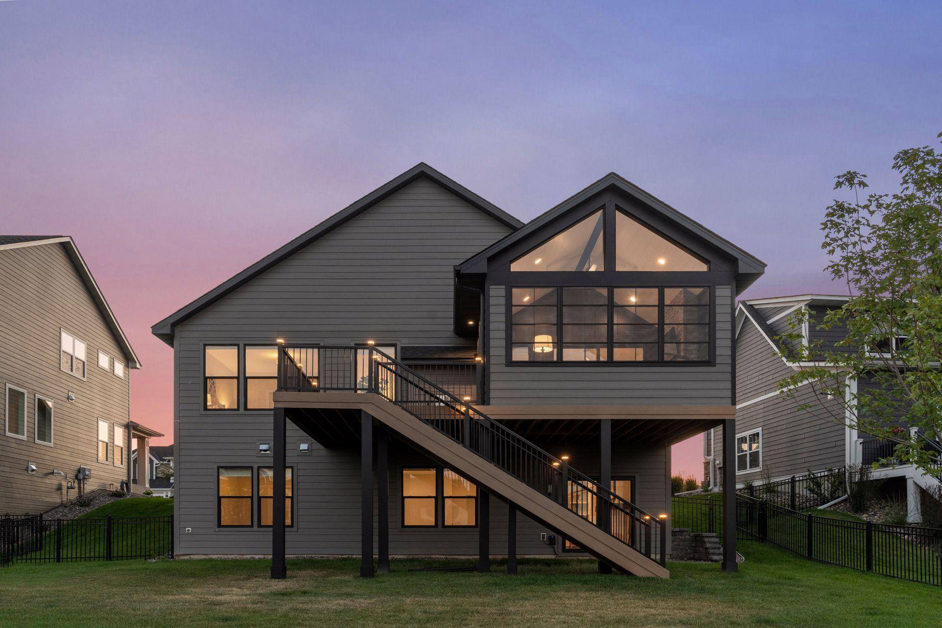 10196 Queensland LN N, Maple Grove, MN 55311