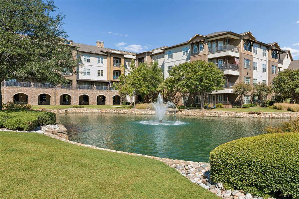 301 Watermere Drive #222, Southlake, TX 76092