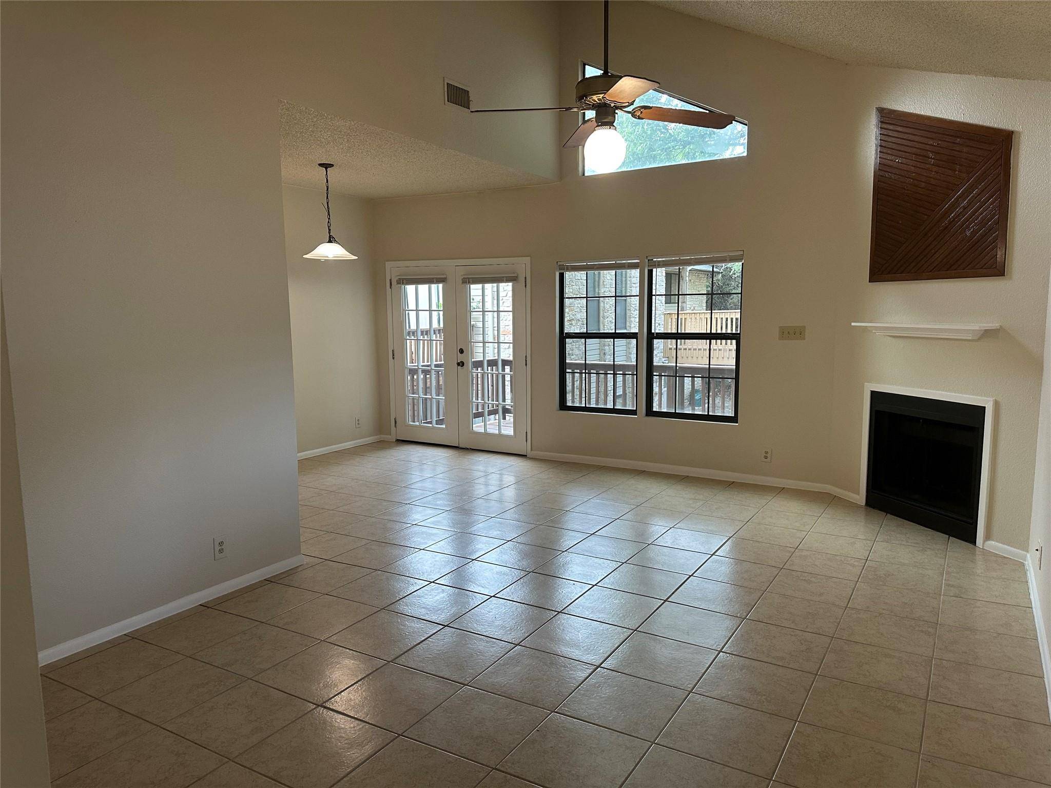 7107 Silver Dale DR #B, Austin, TX 78736