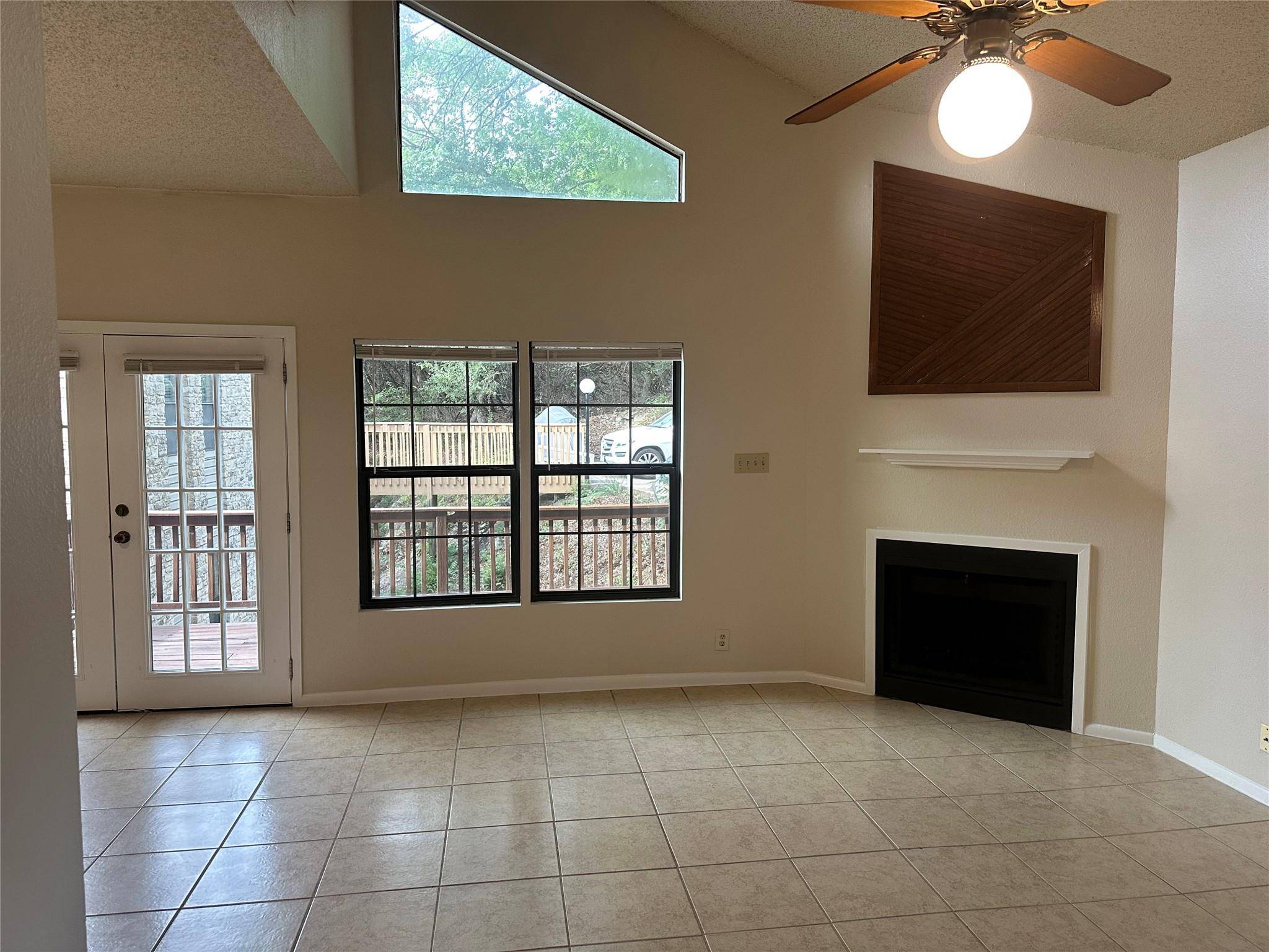 7107 Silver Dale DR #B, Austin, TX 78736