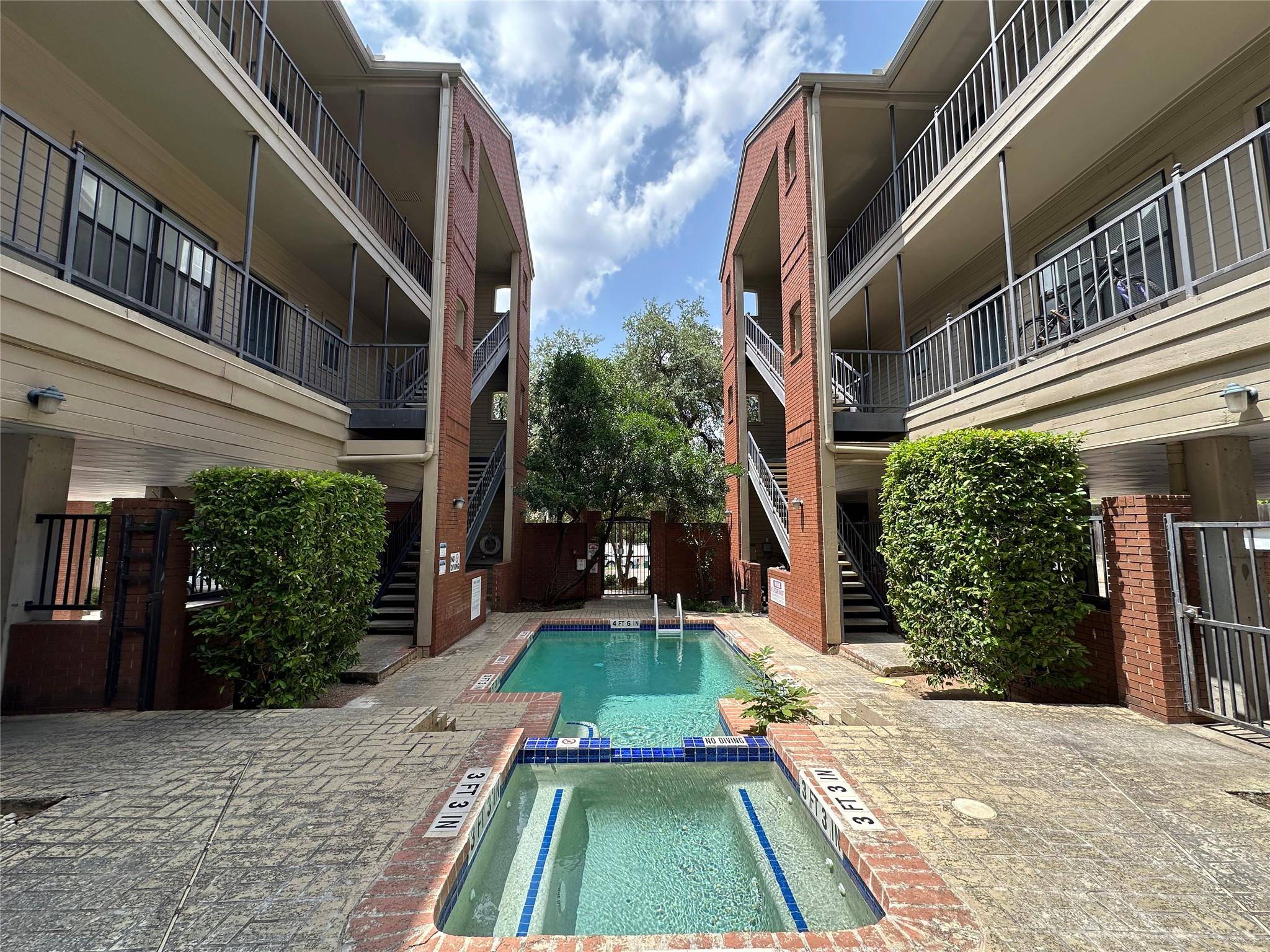 106 E 30th ST E #310, Austin, TX 78705