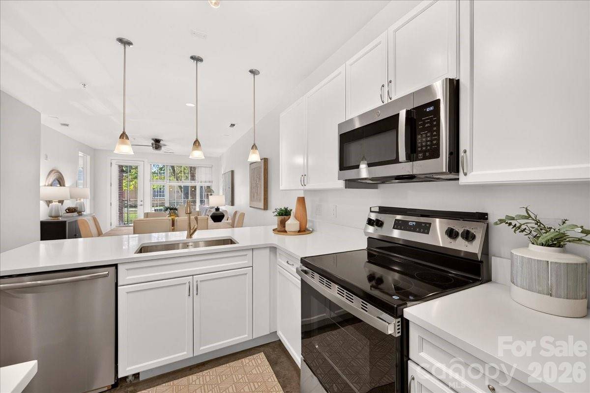 1101 W 1st ST, Charlotte, NC 28202