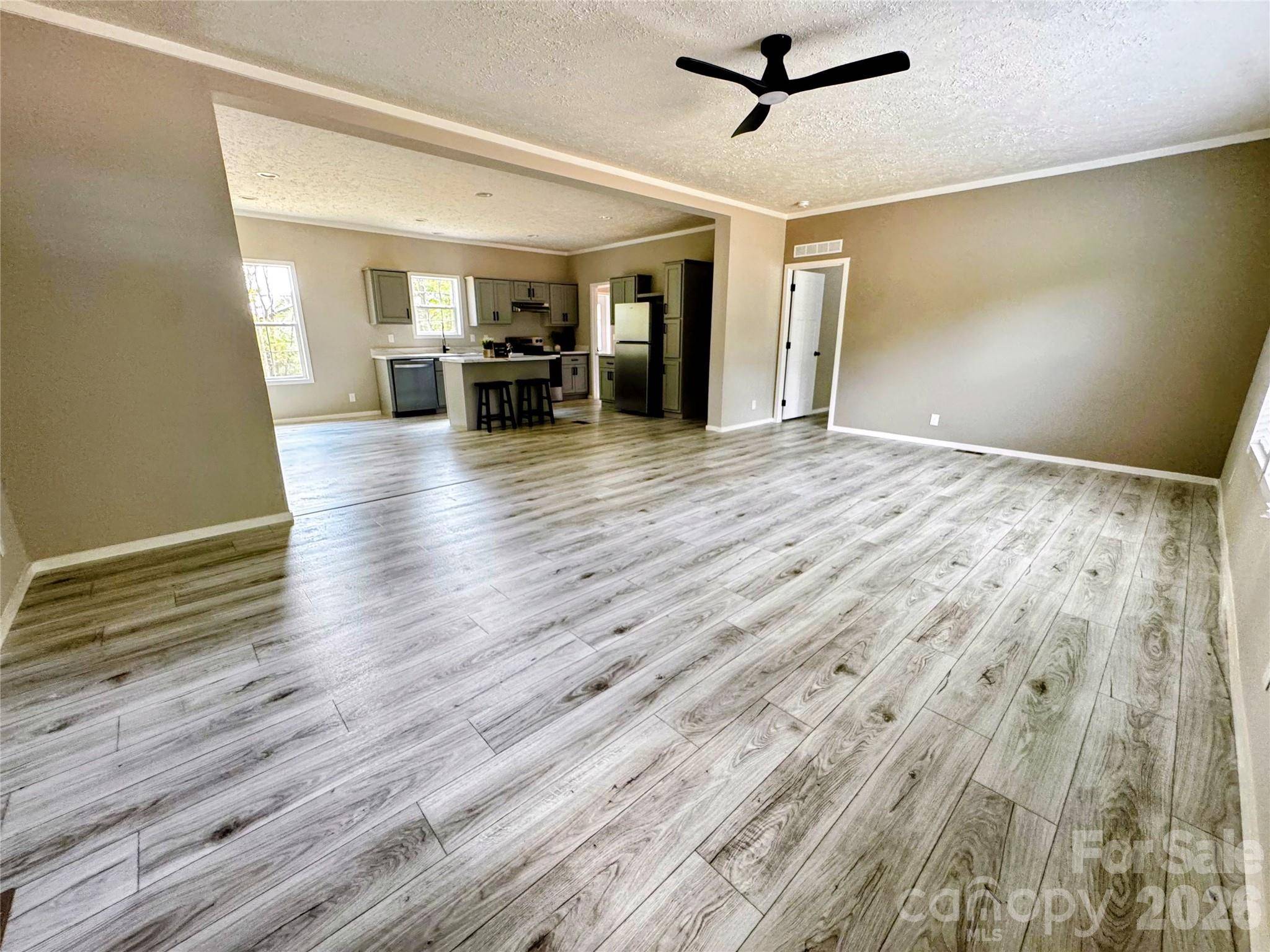 105 Cottontail LN, Statesville, NC 28677