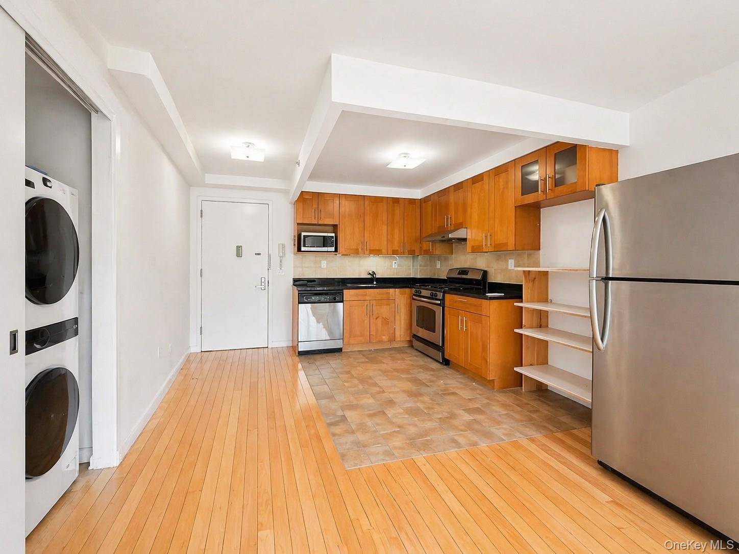 93-05 37th AVE #2B, Jackson Heights, NY 11372