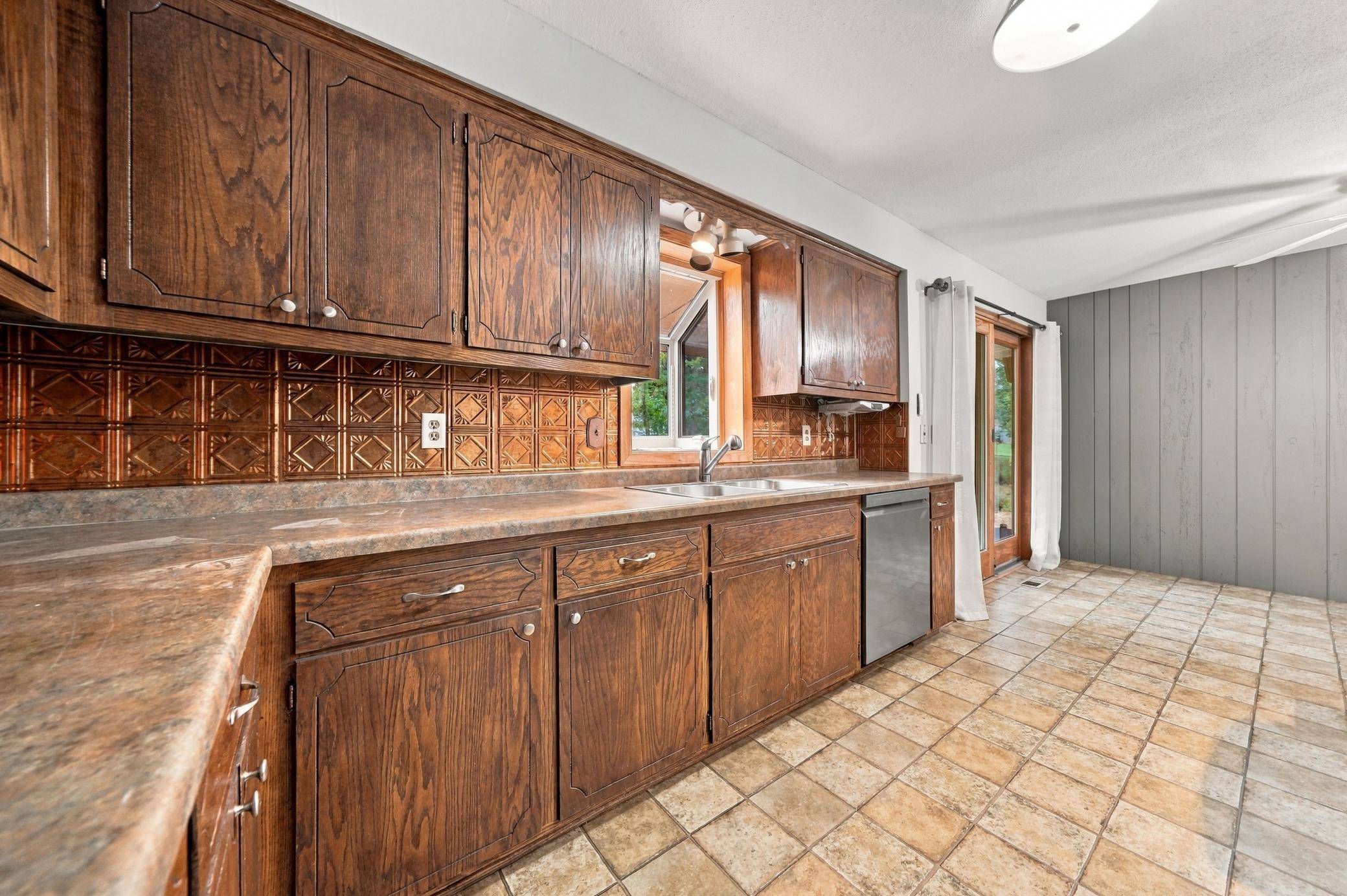 10248 Washburn CIR S, Bloomington, MN 55431