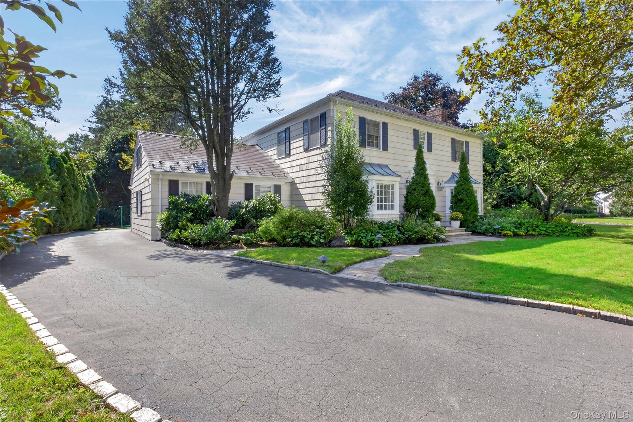 602 Park AVE, Manhasset, NY 11030