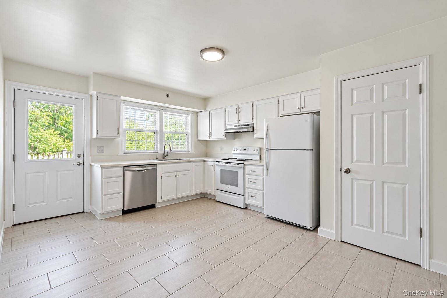 74 View ST, Greenwich, CT 06830