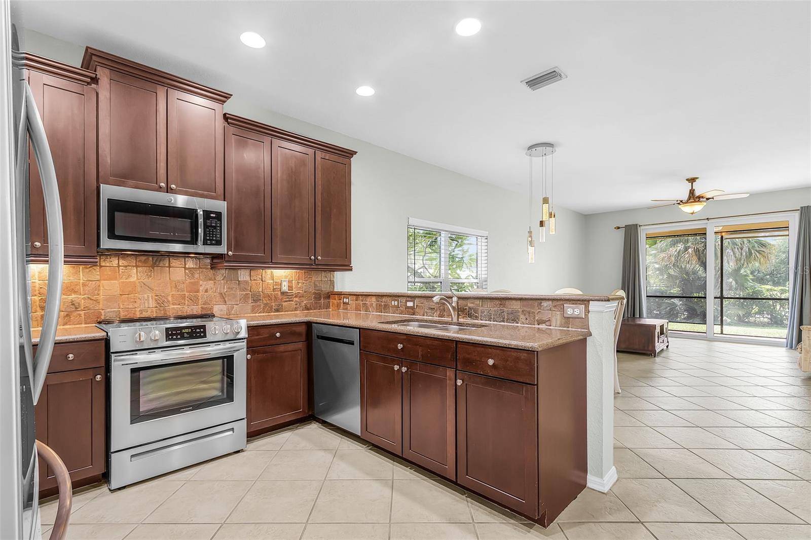 2229 CAPE HEATHER CIR, Cape Coral, FL 33991