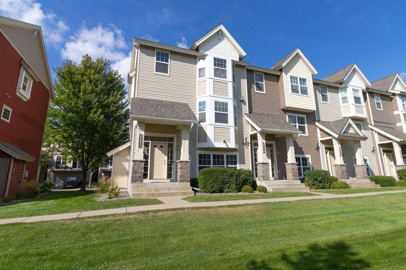 3721 Hazel TRL #A, Woodbury, MN 55129