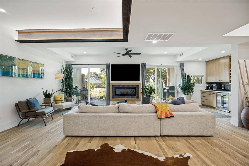 6422 Cedar Hollow Drive, Dallas, TX 75248