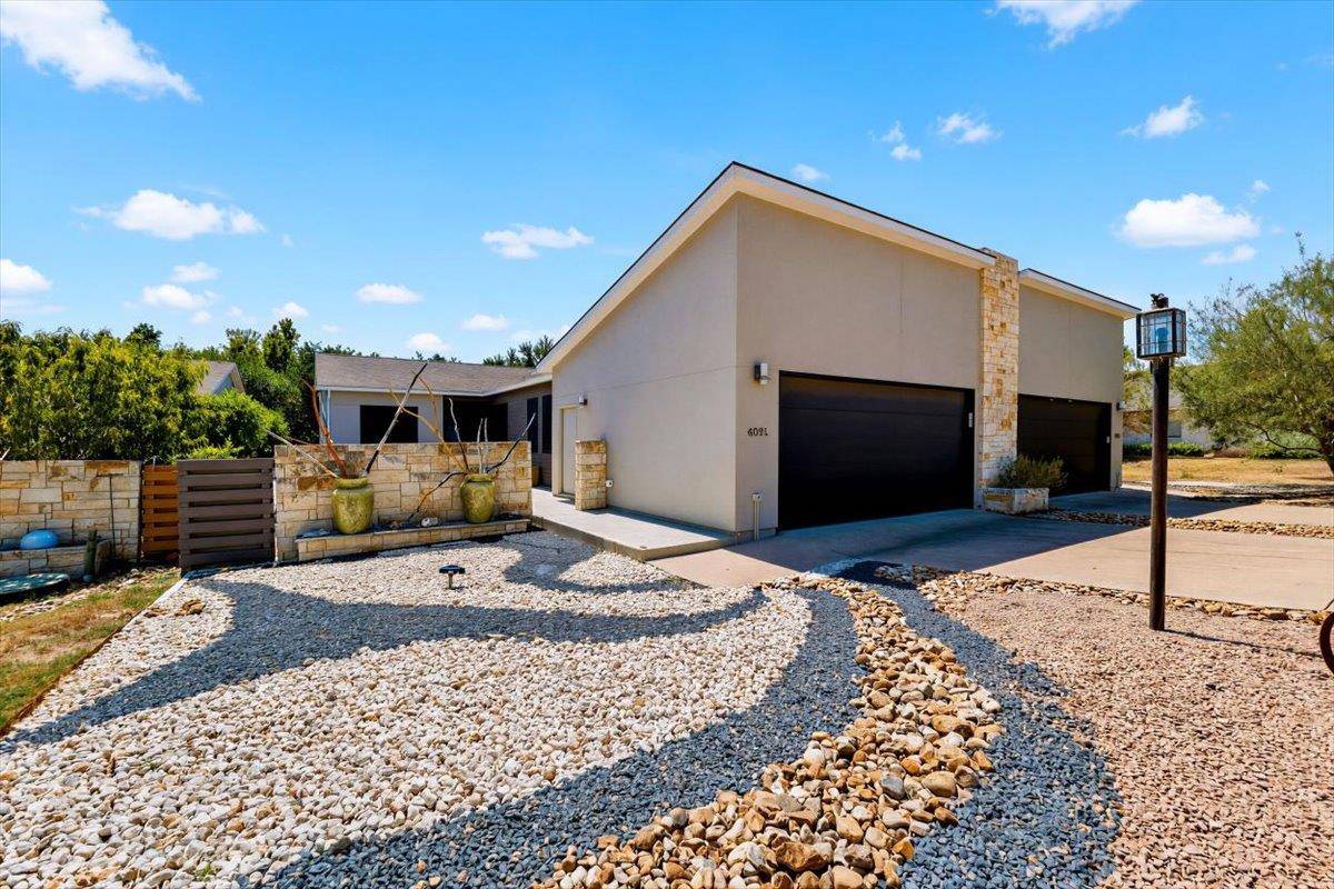 408 SAILMASTER ST #B, Lakeway, TX 78734