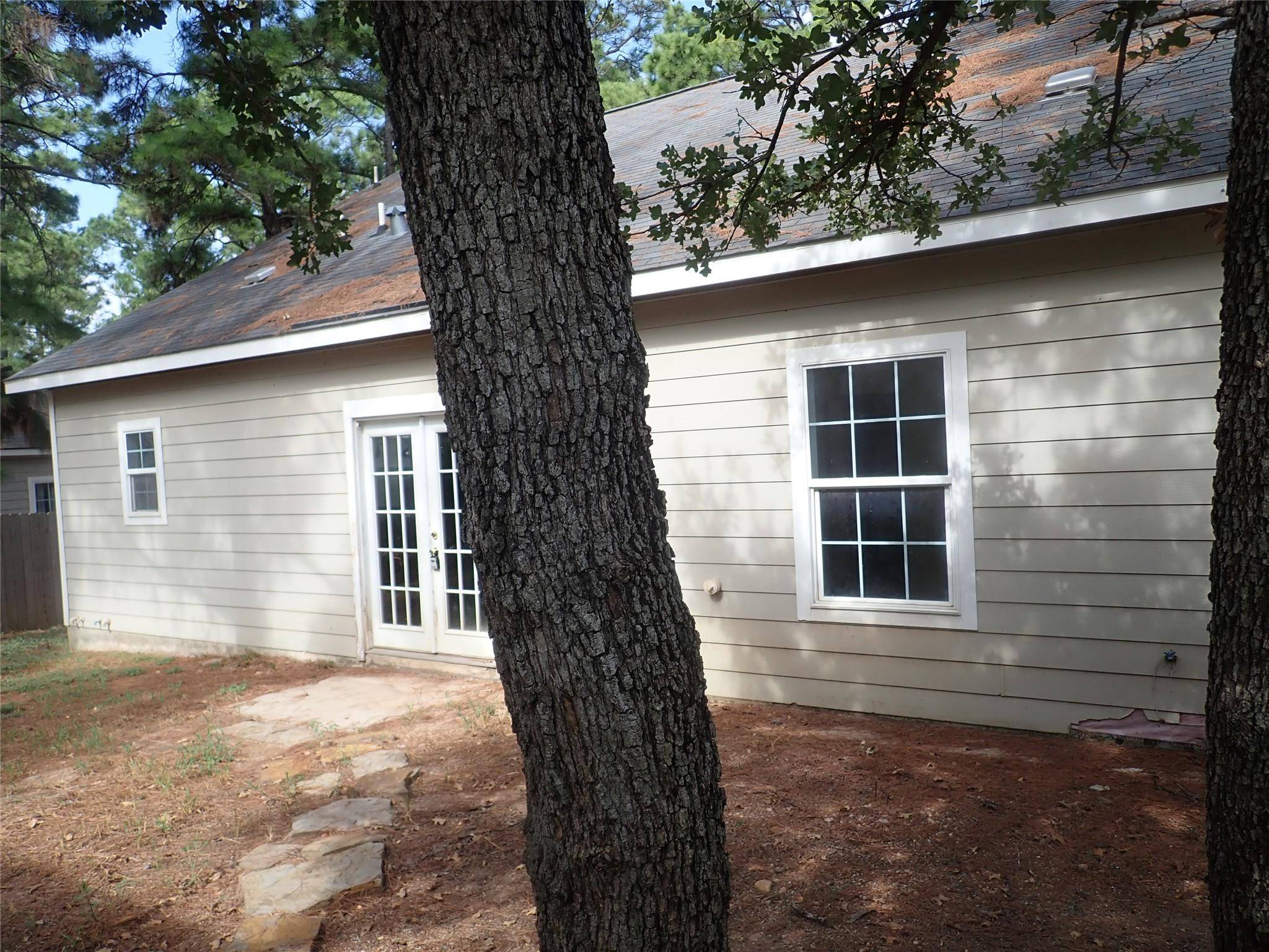 157 Tahitian DR, Bastrop, TX 78602