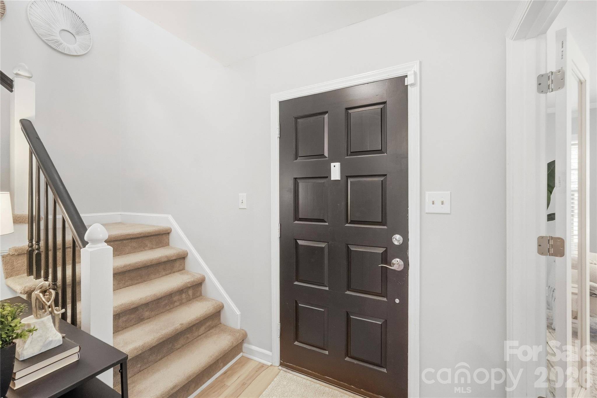 6816 Dumbarton DR, Charlotte, NC 28210