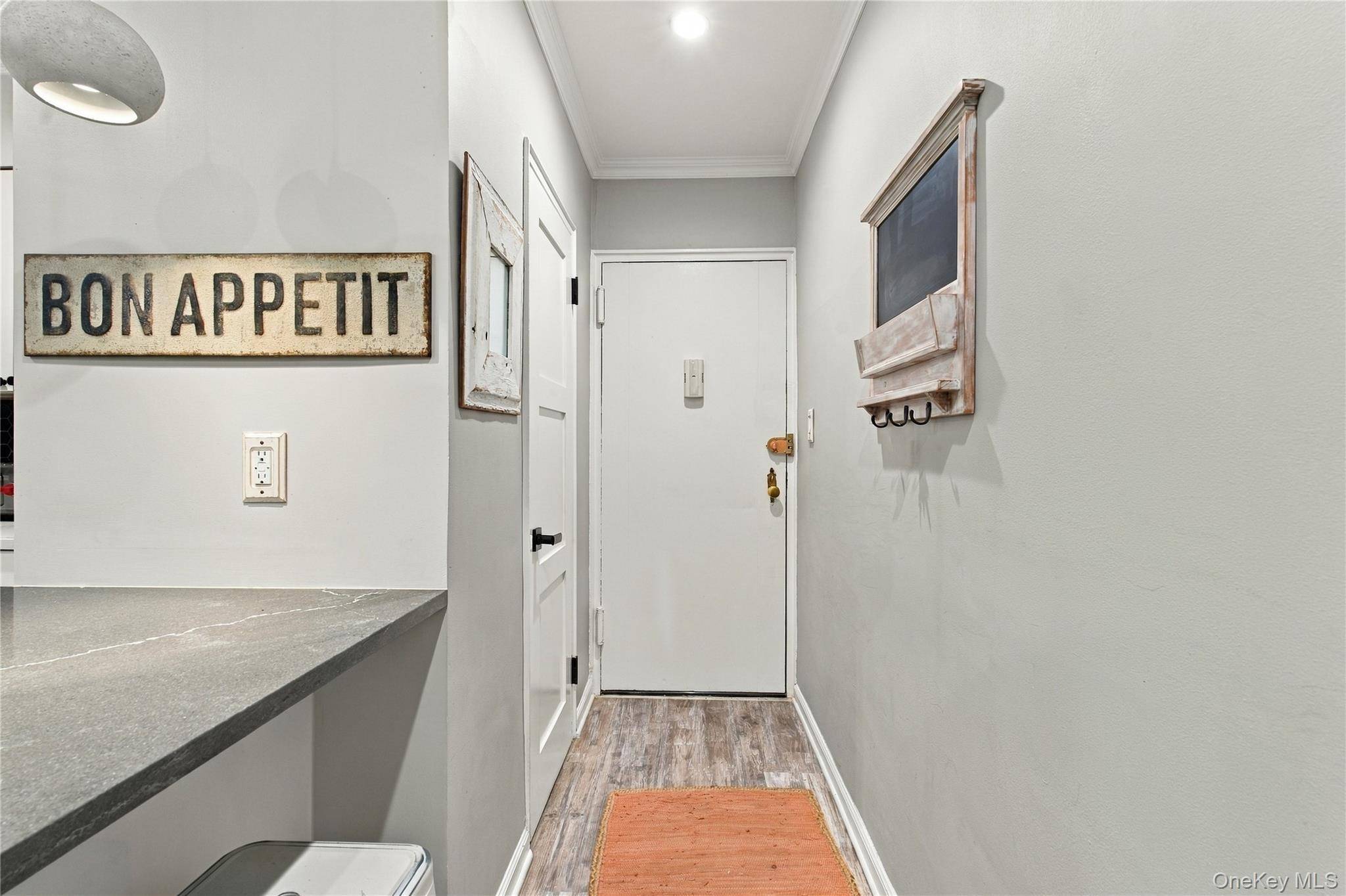 2 Bryant Crescent #1N, White Plains, NY 10605