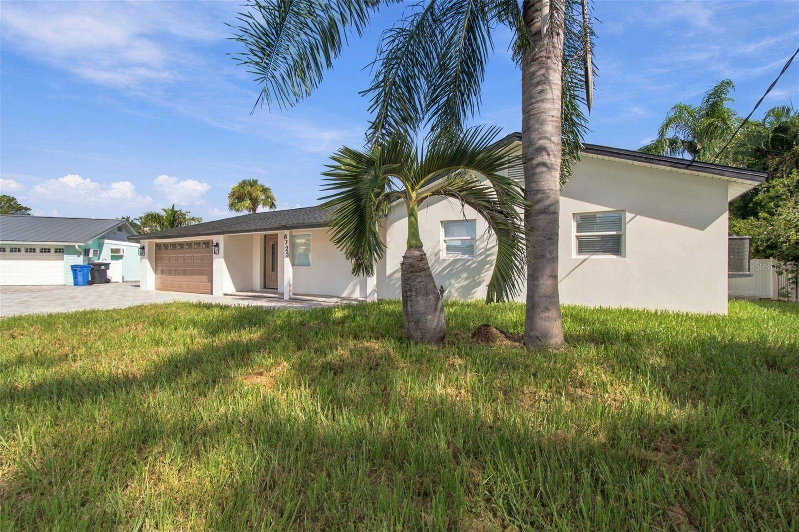 8725 THORNWOOD LN, Tampa, FL 33615