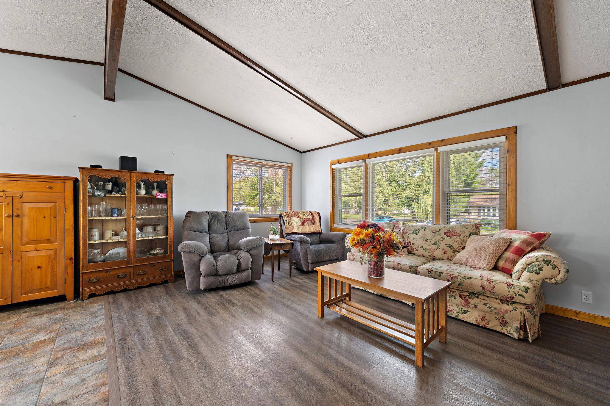 534 Derrick DR, New Richmond, WI 54017