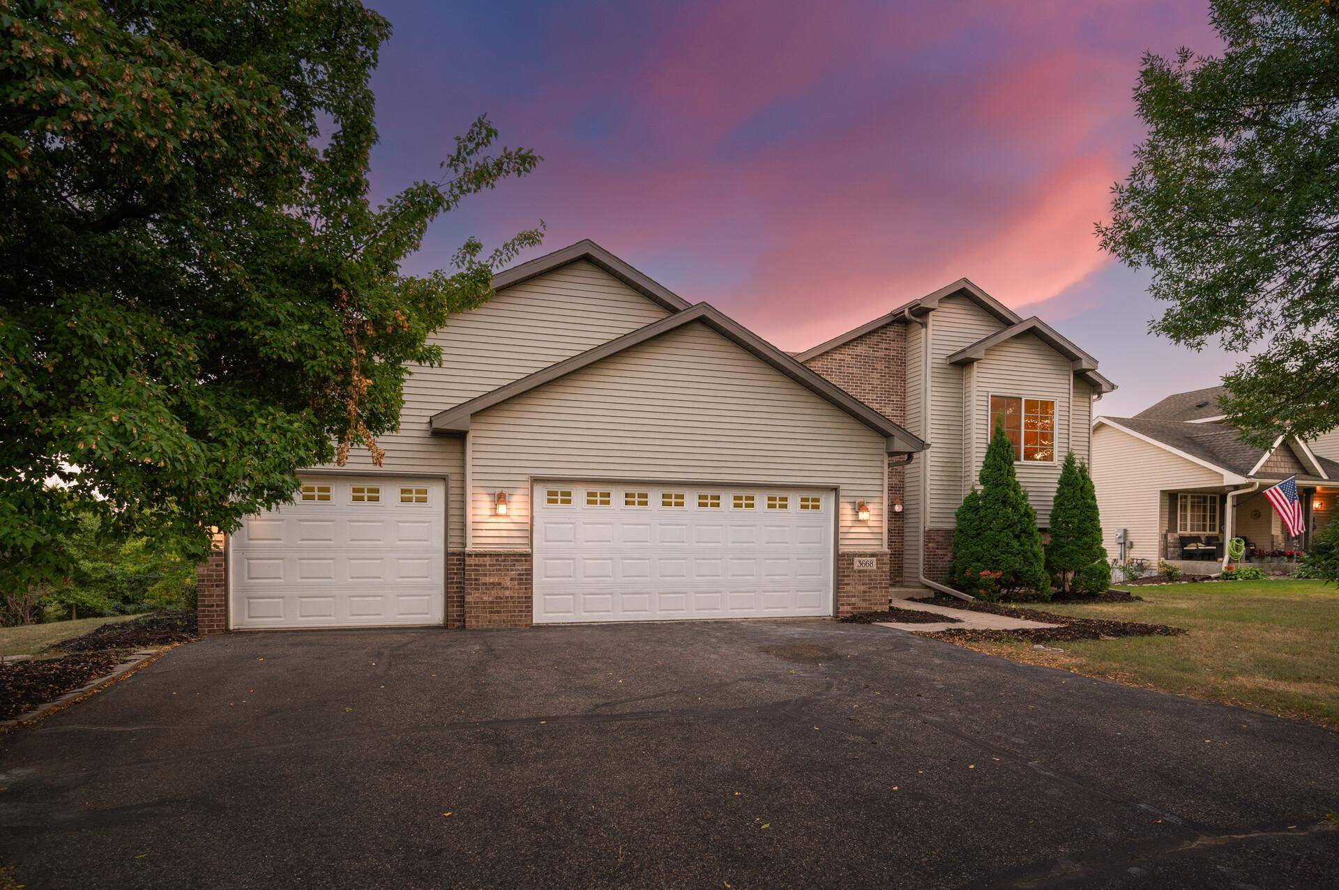 3668 Woodside DR, Monticello, MN 55362