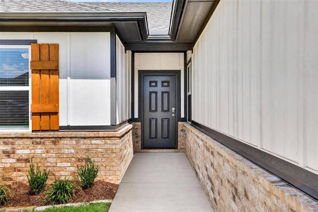 524 Stella TRL, Guthrie, OK 73044