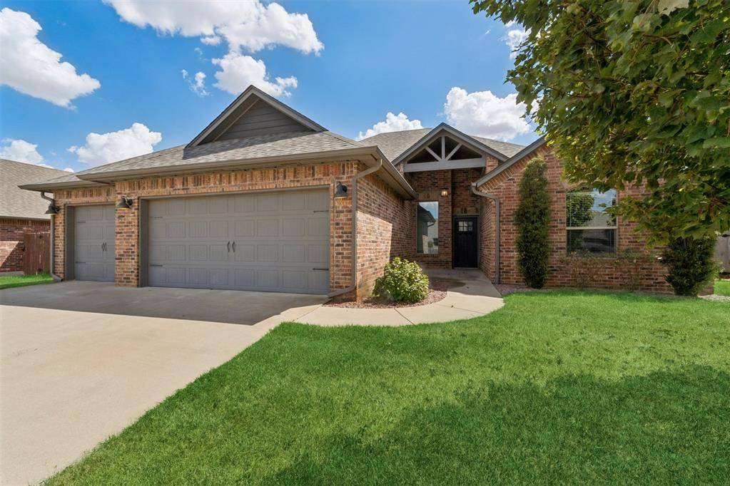 2640 Coles Creek LN, Yukon, OK 73099