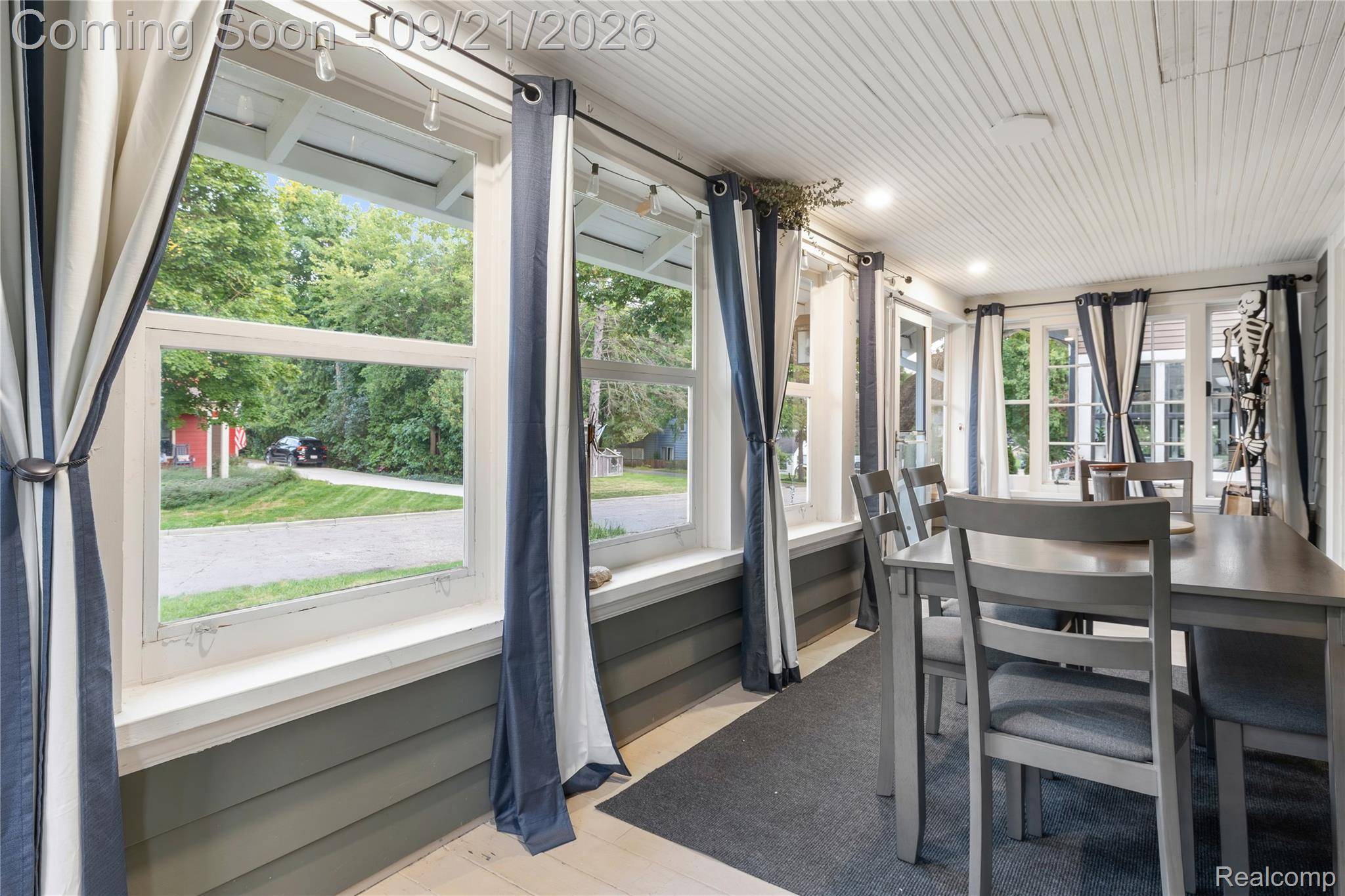 795 Carpenter ST, Northville, MI 48167