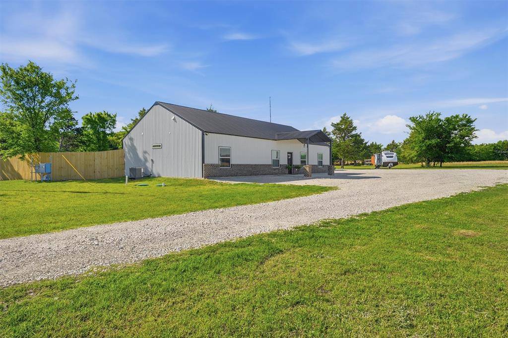 210 County Road 2184, Gainesville, TX 76240
