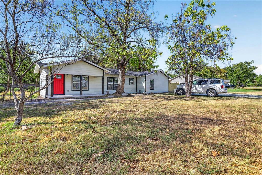 613 W Main Street, Crowley, TX 76036