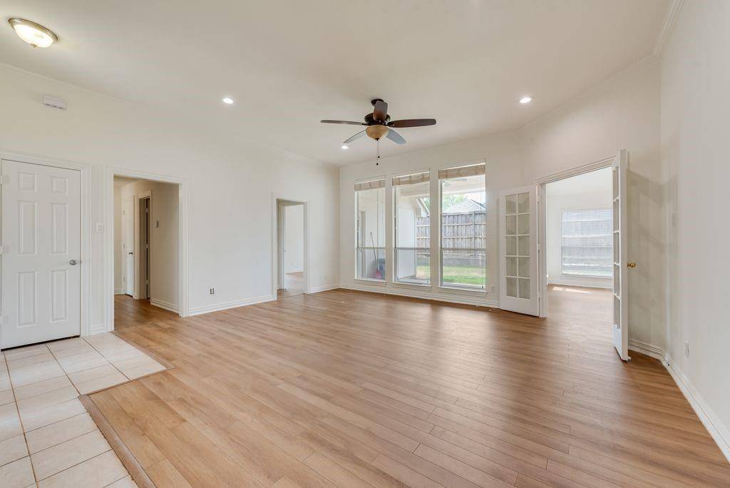 721 Herman Drive, Hurst, TX 76054
