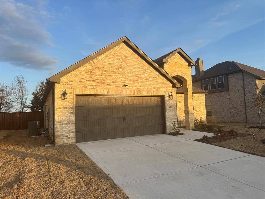 400 Stone Hollow Drive, Ferris, TX 75125