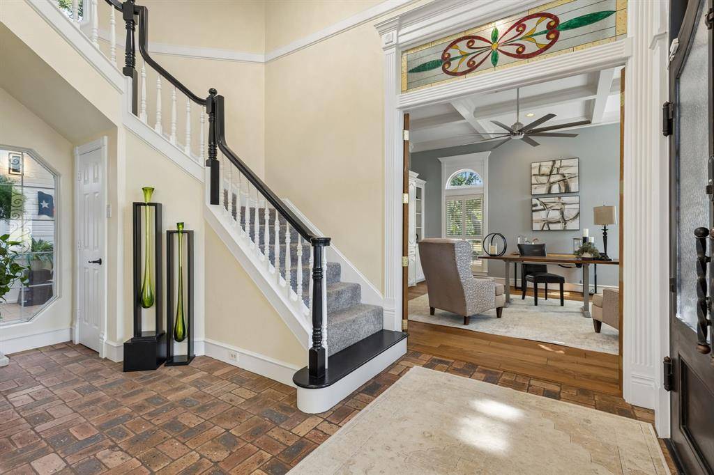 220 Fawn Hollow Drive, Argyle, TX 76226