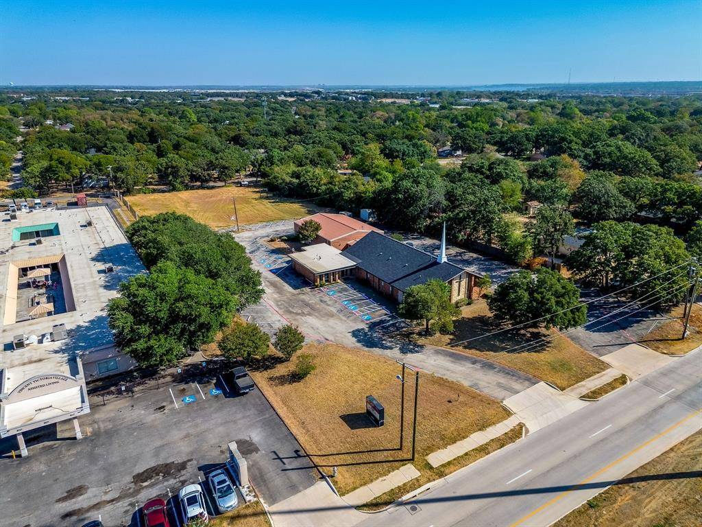 4615 E California Parkway, Forest Hill, TX 76119