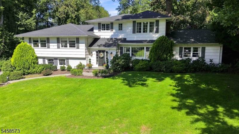 16 Warwick Rd, Chatham Twp., NJ 07928