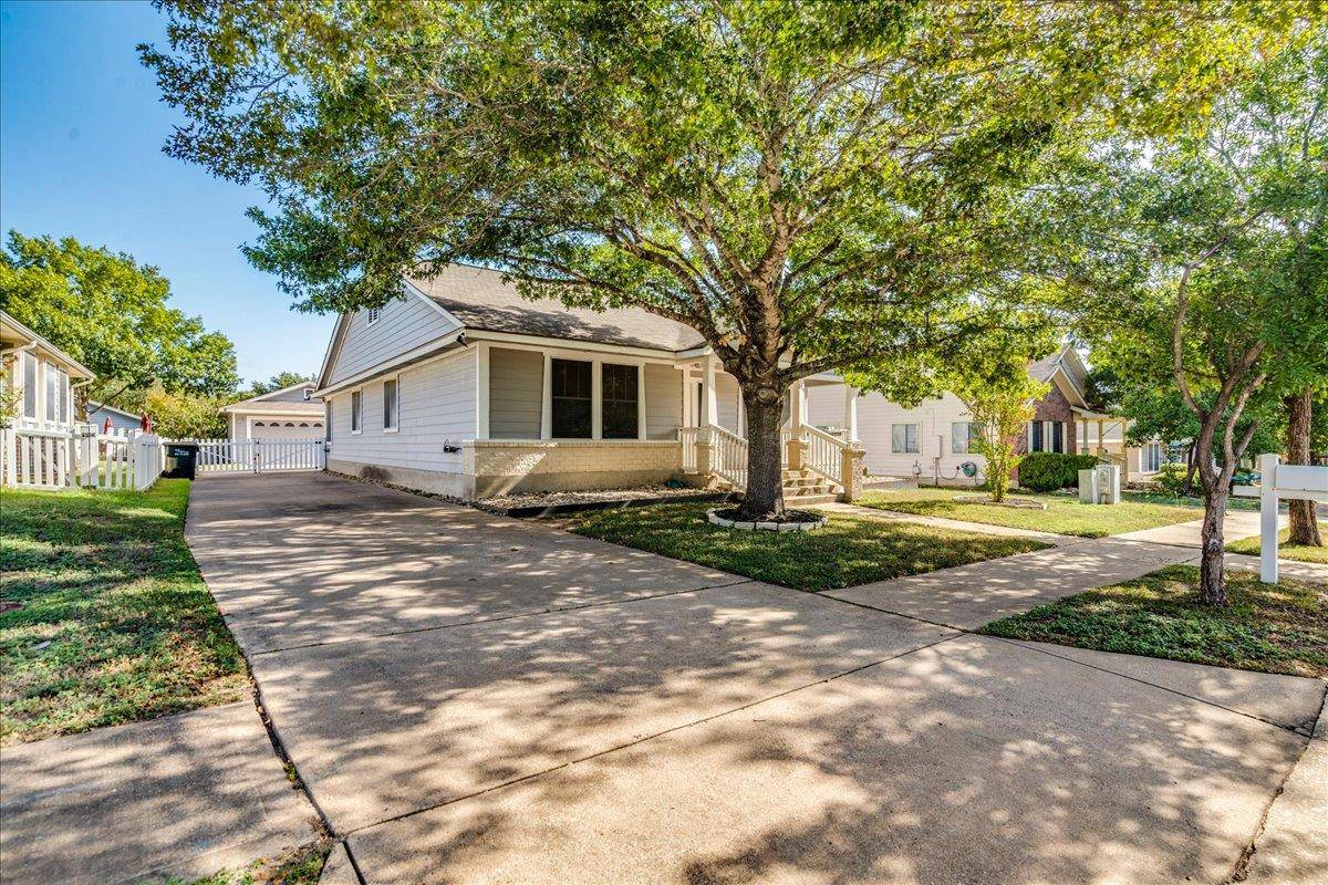 175 Wetzel, Kyle, TX 78640