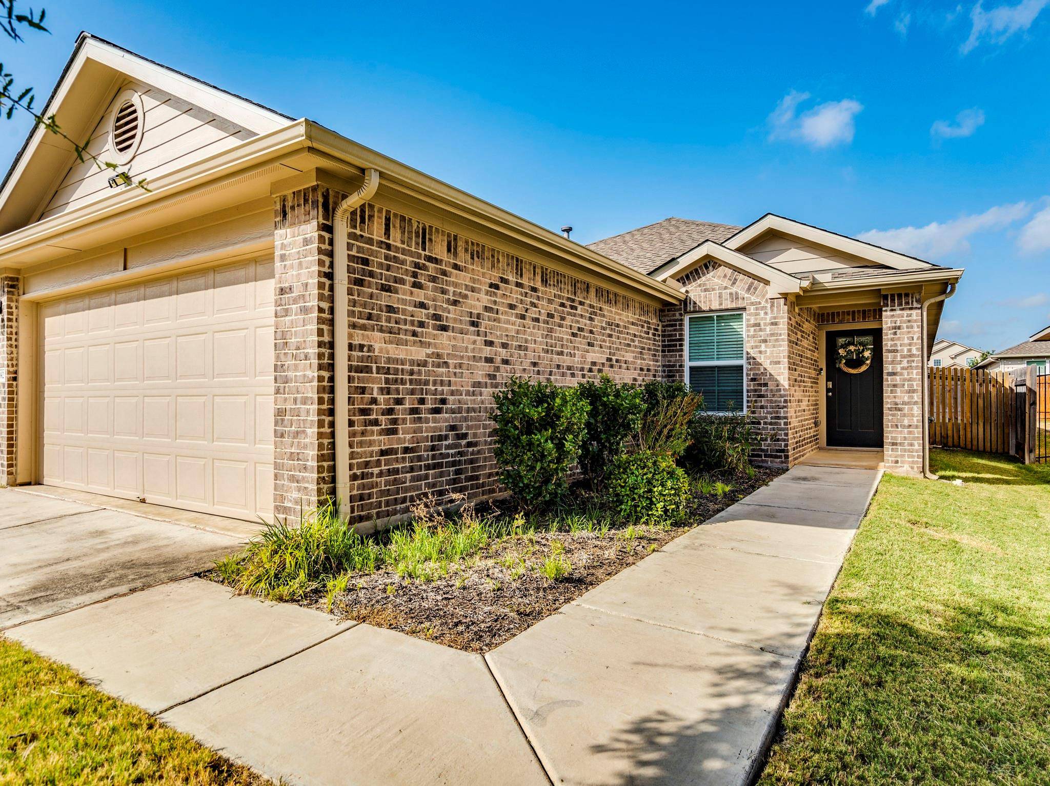 392 Blue Sage DR, Leander, TX 78641