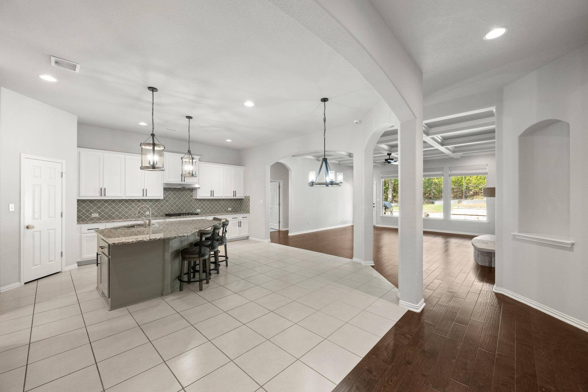 865 Catalina LN, Austin, TX 78737