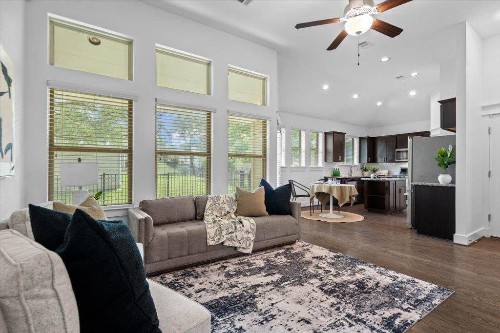 1765 Rowdy LOOP #47, Leander, TX 78641