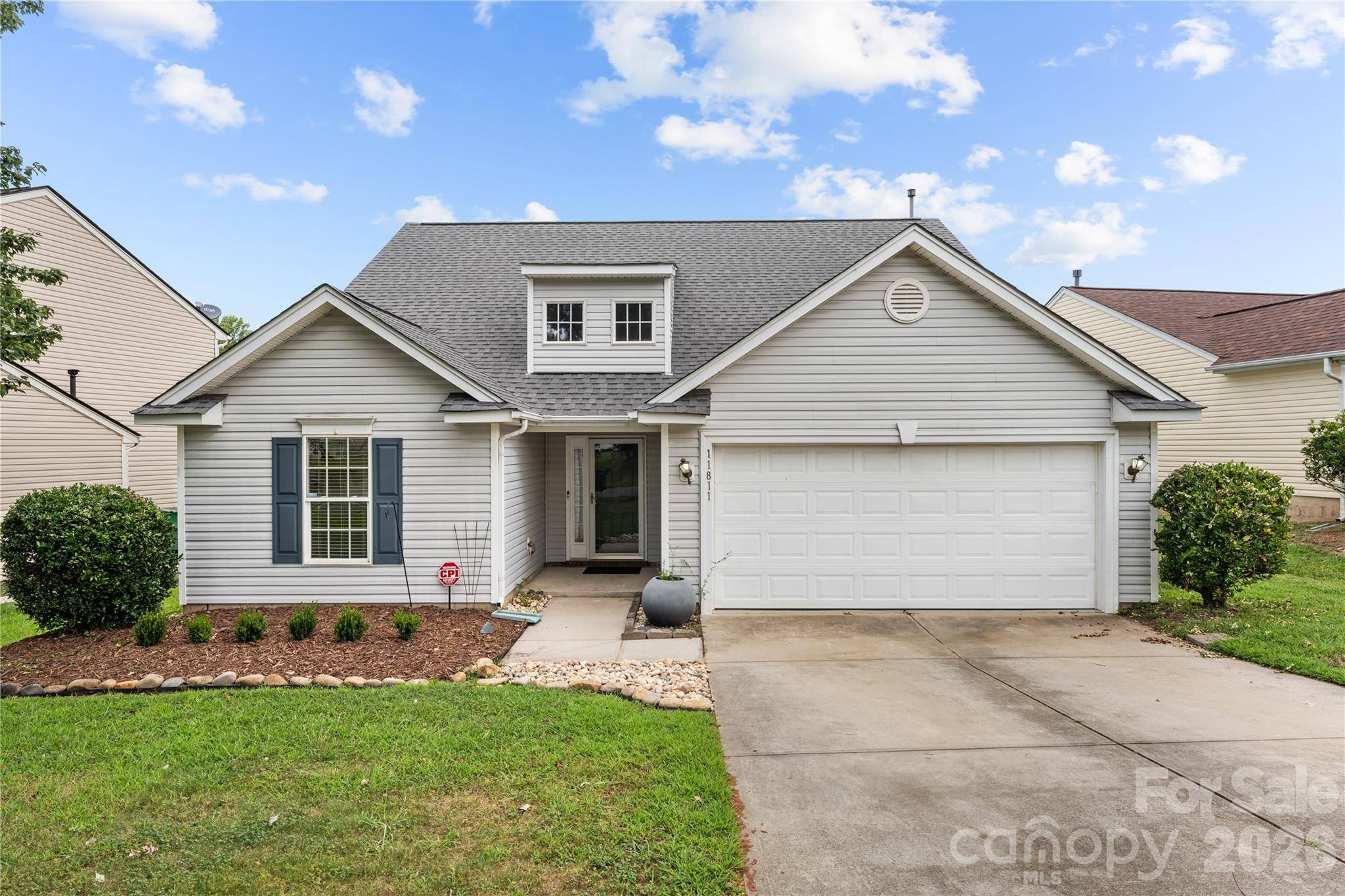 11811 Cheviott Hill LN, Charlotte, NC 28213