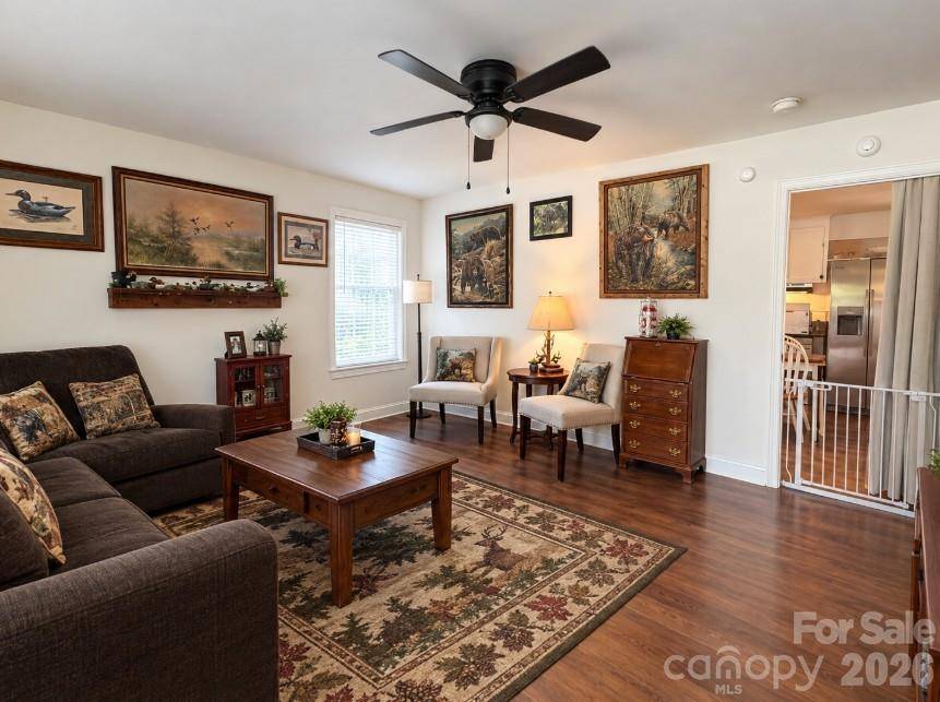 711 Pine ST, Cheraw, SC 29520