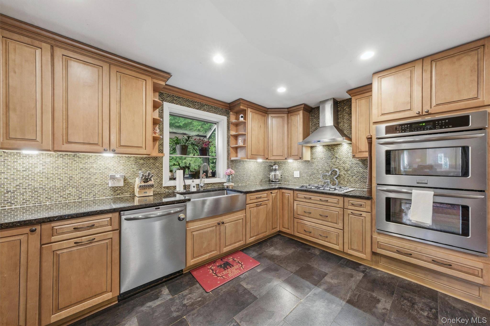256 Haviland DR, Patterson, NY 12563