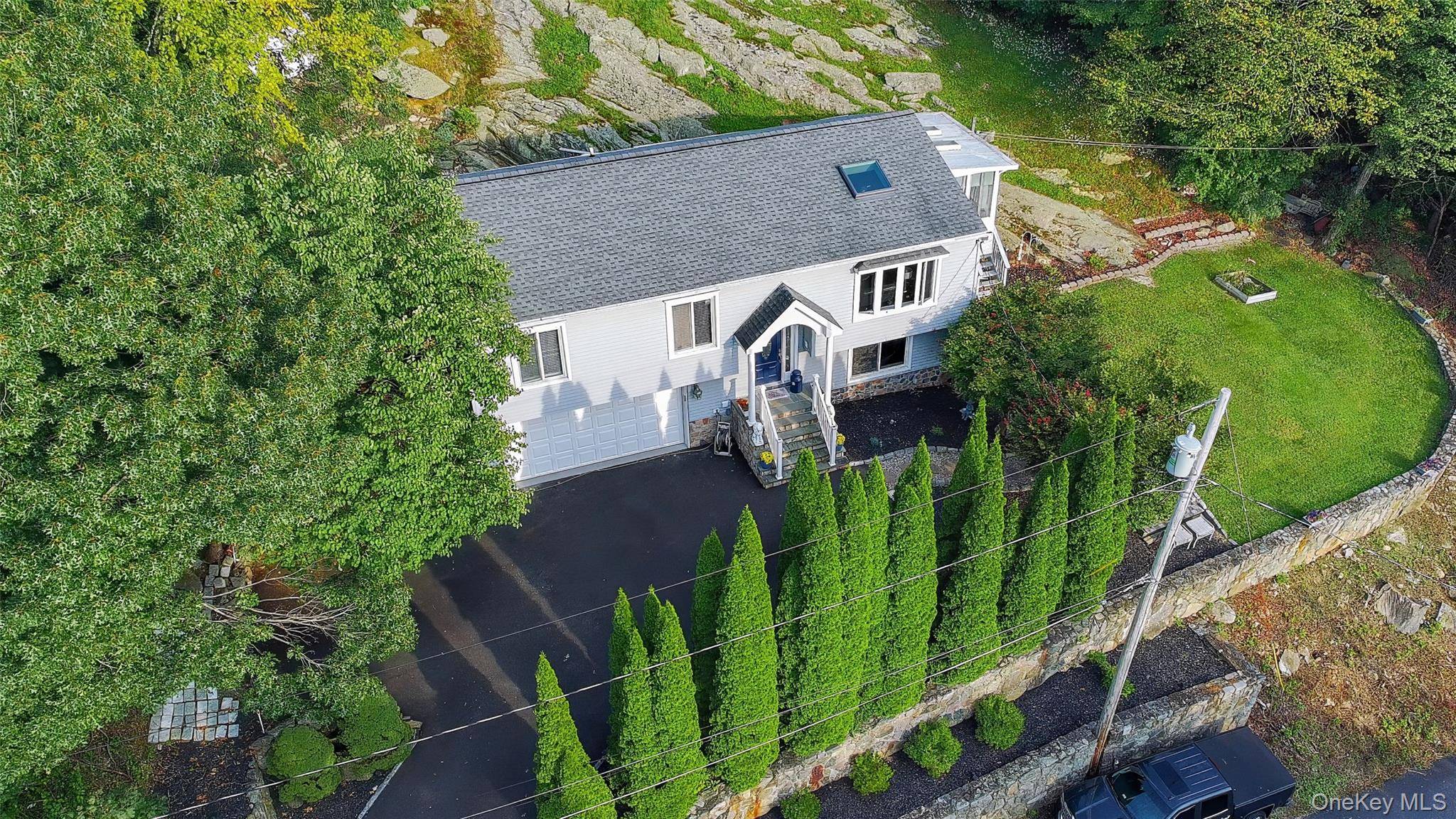 16 Birch DR, Mahopac, NY 10541