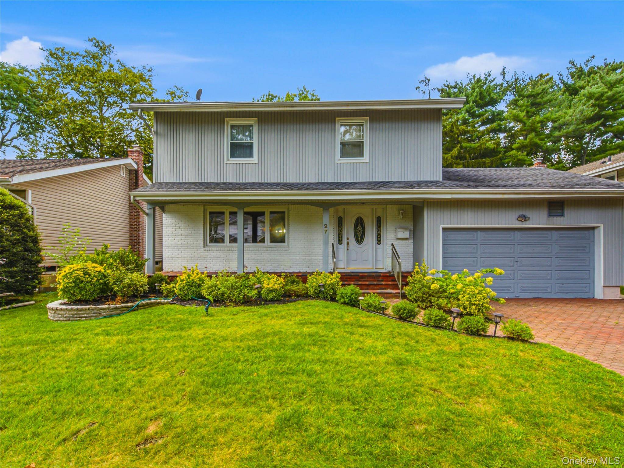 27 Driftwood DR, Port Washington, NY 11050
