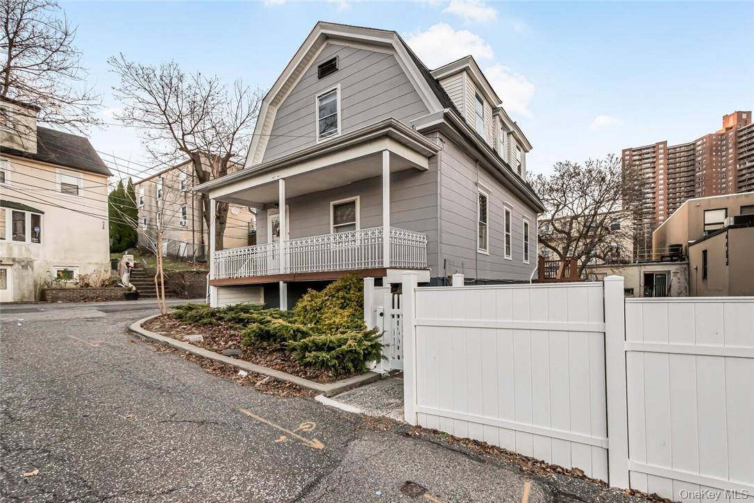 451 W 258th ST, Bronx, NY 10471