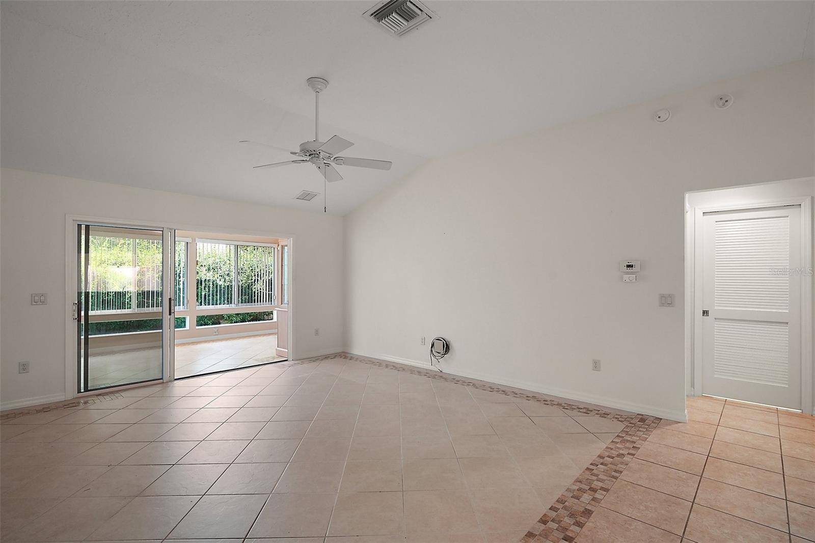 1856 POPPY CIR, The Villages, FL 32162