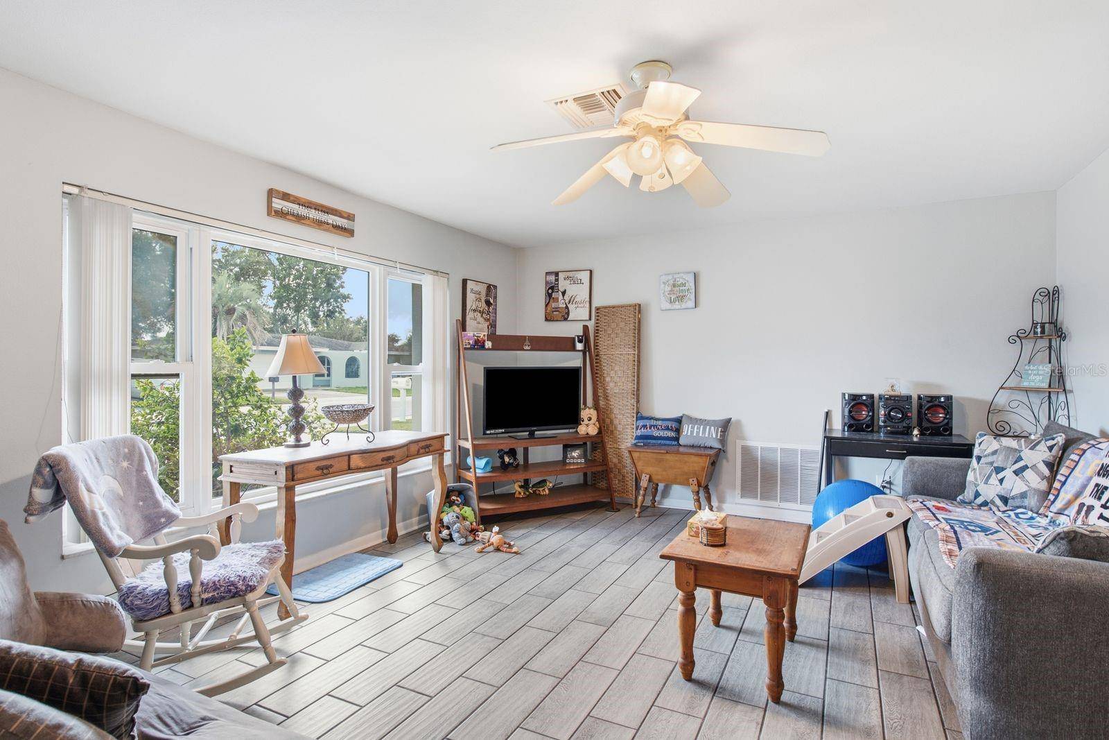 1806 DRIFTWOOD CIR S, Oldsmar, FL 34677