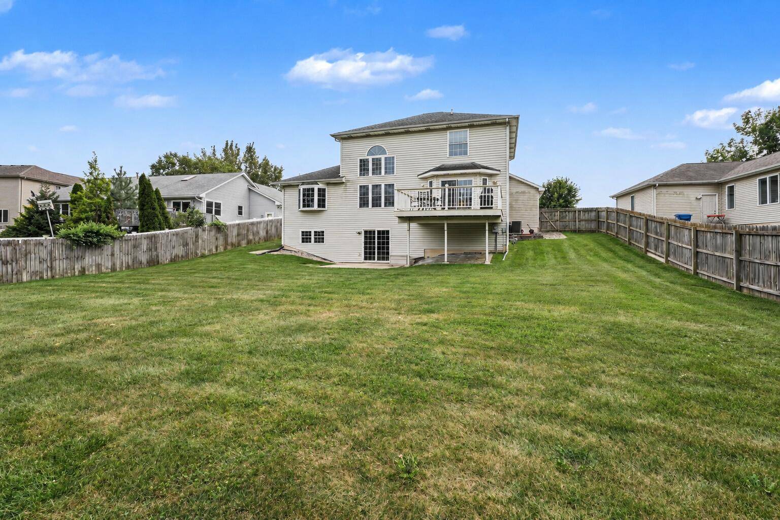 6300 Pershing Road, Schererville, IN 46375