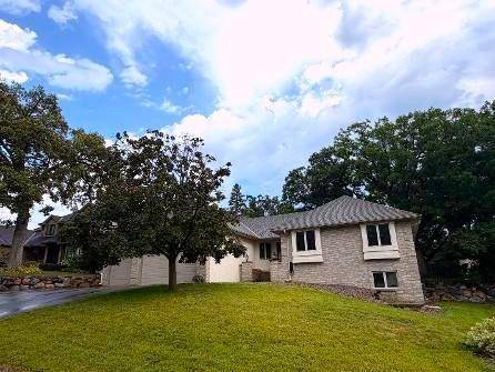 13172 Galleria PL, Apple Valley, MN 55124