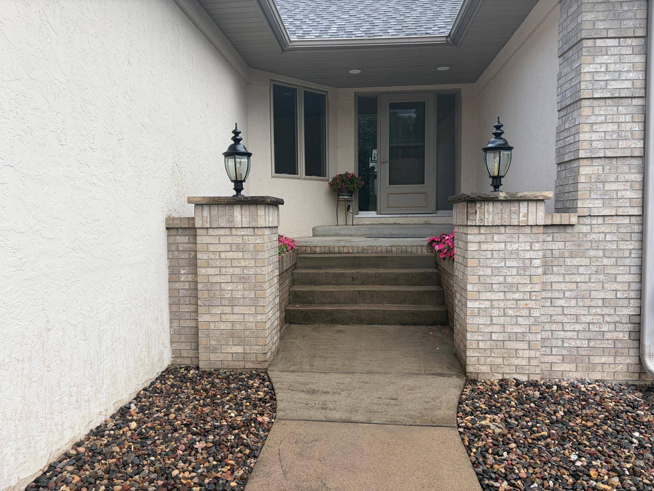13172 Galleria PL, Apple Valley, MN 55124