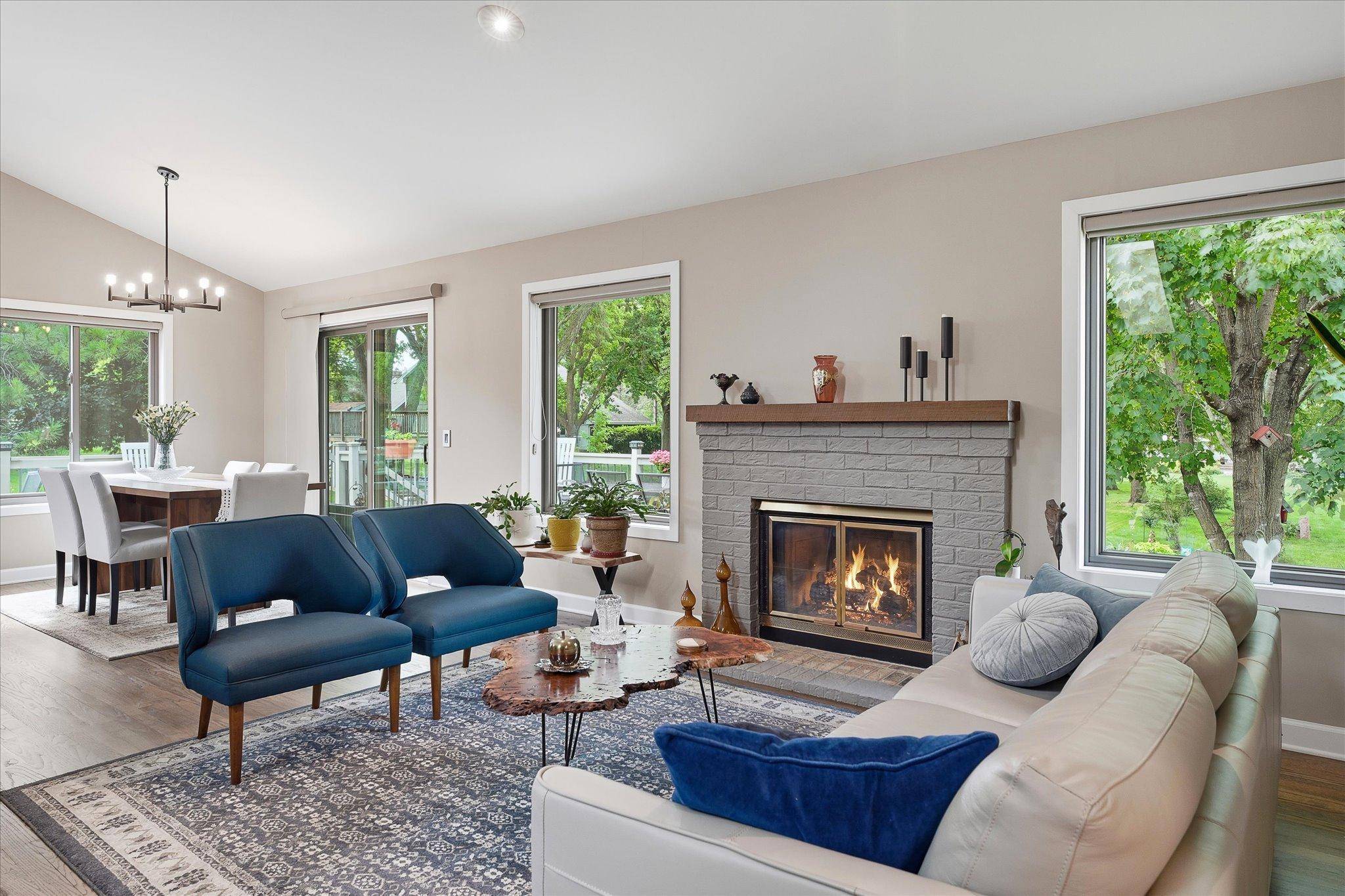 15809 Nursery DR, Minnetonka, MN 55345
