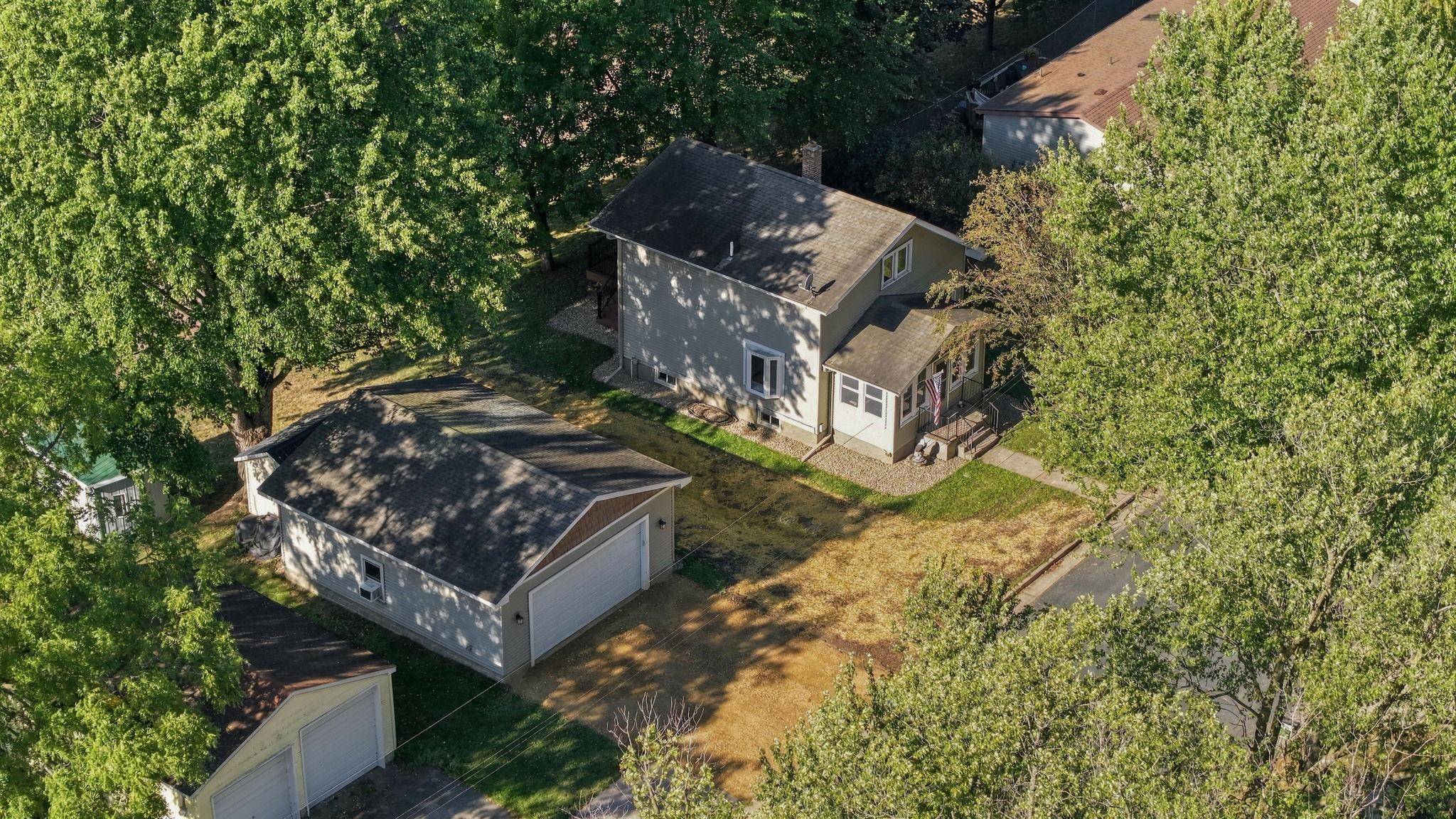 208 W Maple ST, Roberts, WI 54023